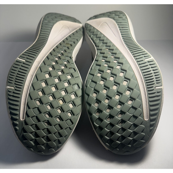 Nike Zoom Winflo 8 Men’s Running Shoes Black Peach DD8686-004 Size 9.5 Cushioned - Picture 8 of 9